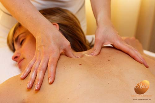 wellness-esthetiek-nele-gistel-phyto-5-ontspannende-rugmassage-massage-van-de-rug-2