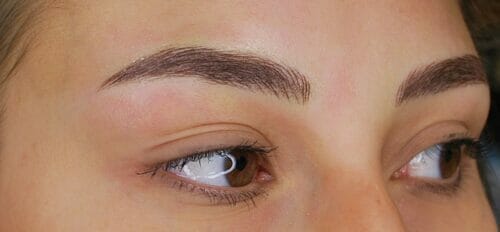 Na permanente make-up Ombré Powderbrows