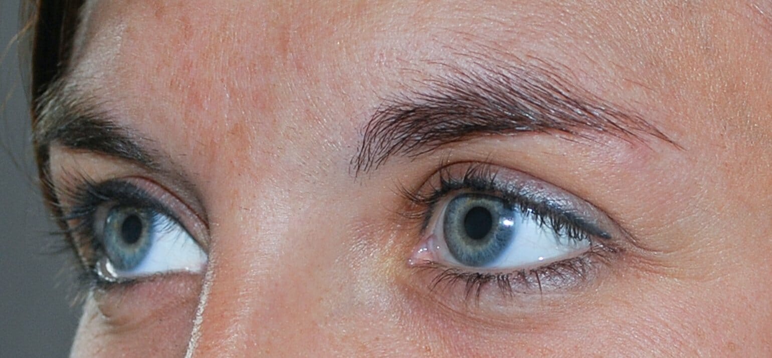 Voor permanente make-up volledige oogcontour